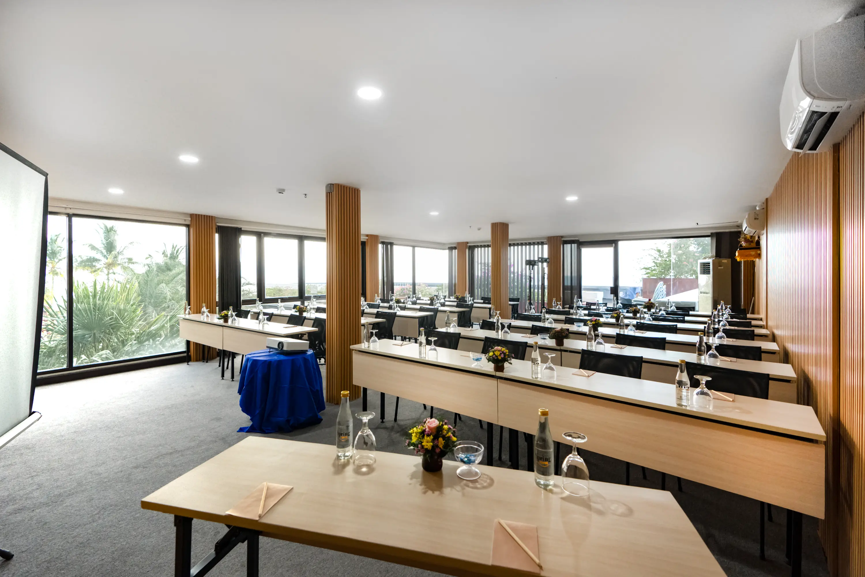 MEETING ROOM at Lovina Beach Club & Resort